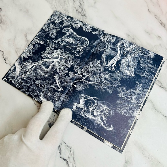 NEW! Christian Dior Blue & White Toile de Jouy Motif Unlined Notebook - Picture 7 of 14